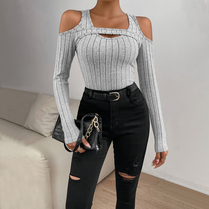 T-shirt pour femmes à manches longues avec col V texturé et détails découpés Chic & Stil