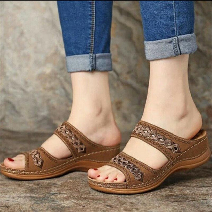 Comfortable strappy sandals for ladies with ergonomic sole and elegant design Lune London