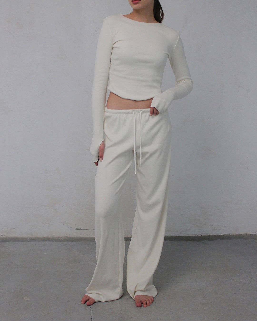 Comfortable lounge set for women with long sleeves and a loose fit Lune London