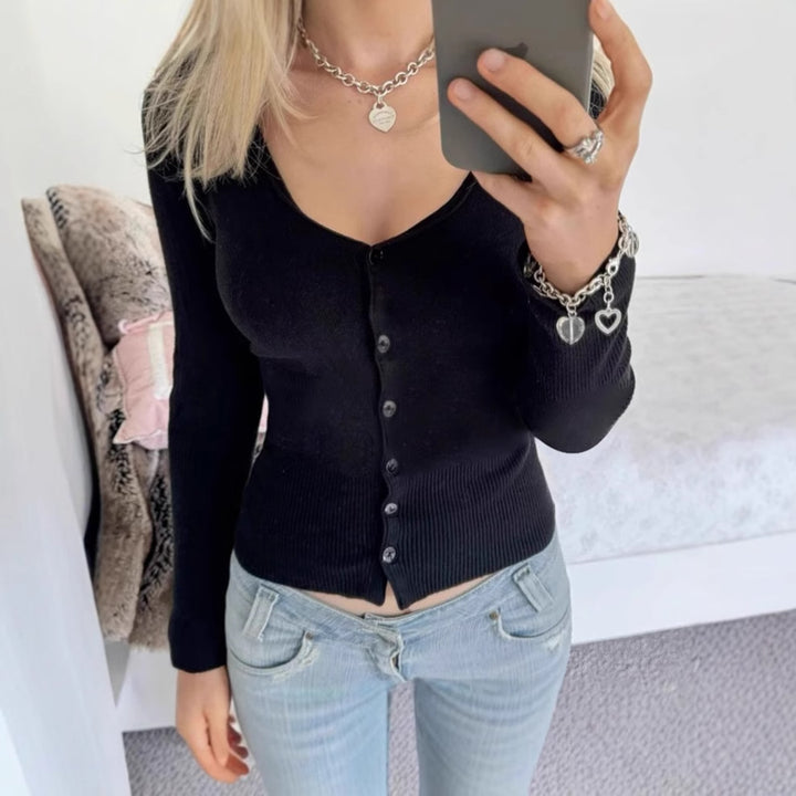 Ladies Long Sleeve Cardigan with V-neck and Fine Ribbed Details Lune London