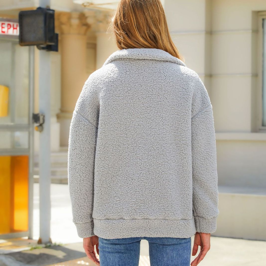 Fleece jacket for women with quilted details and practical pockets Lune London