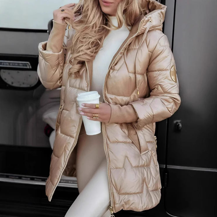 Ladies quilted winter jacket with practical hood and zippered side pockets Lune London
