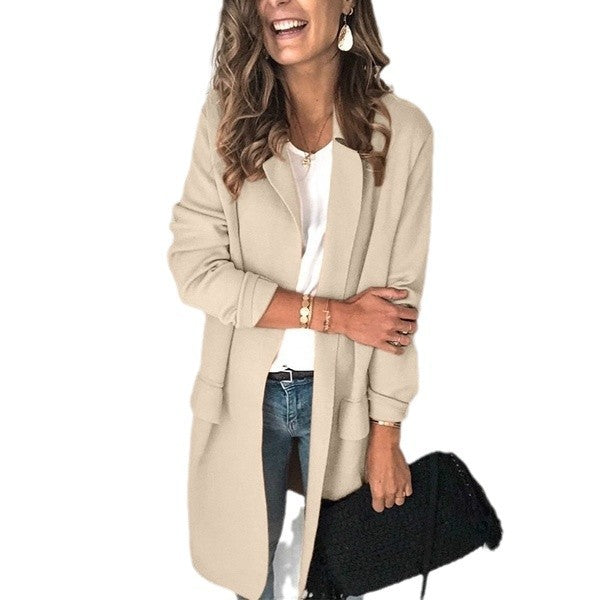 Elegant coat for women with practical pockets and relaxed fit Lune London