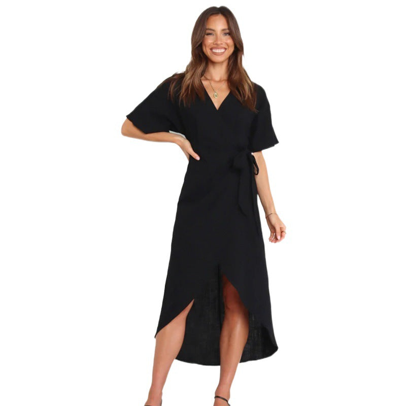 Robe portefeuille pour femme avec un élégant décolleté en V et un design ajusté Chic & Stil