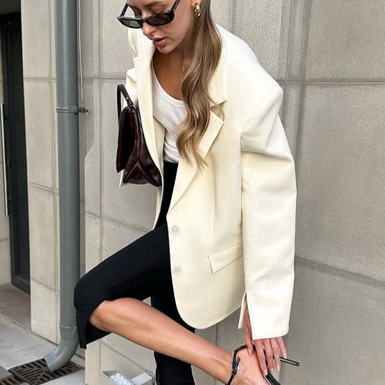 Oversized blazer jacket for women with a modern cut Lune London