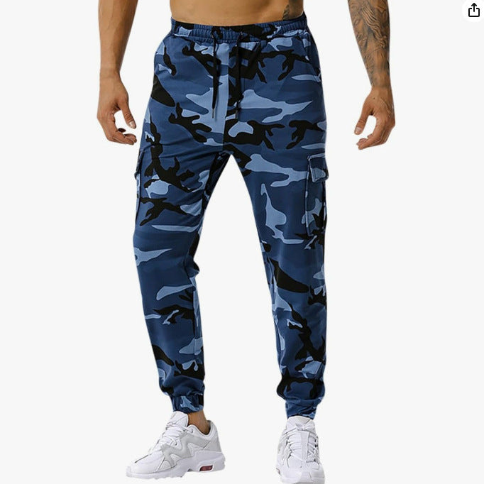 Trendy cargo pants for men with contrasting pockets and elastic waist Chic und Stil