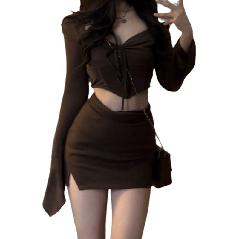 Women's casual crop top with knot and figure-flattering mini skirt