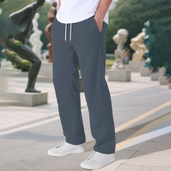 Comfortable leisure pants for men with adjustable waistband and side pockets Lune London