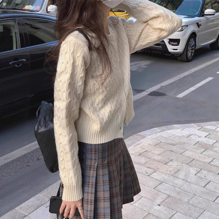 Knit bolero jacket for women with cable stitch structure Lune London