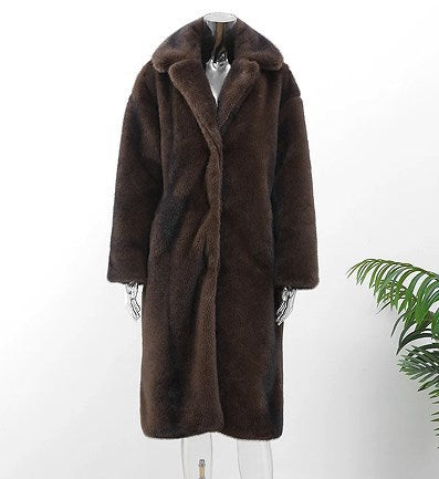 Women’s faux fur coat with classic collar Lune London