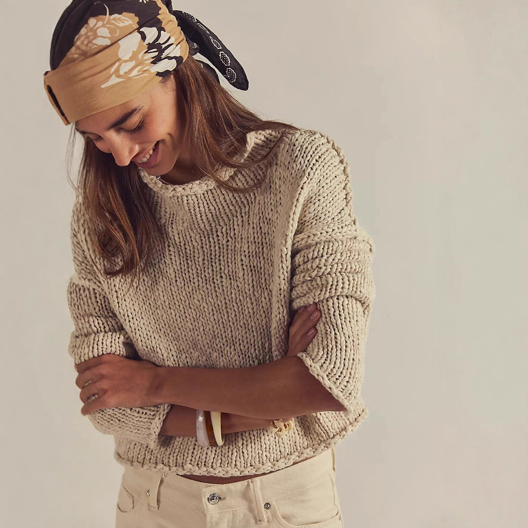 Casual knit sweater for women cropped cut Lune London
