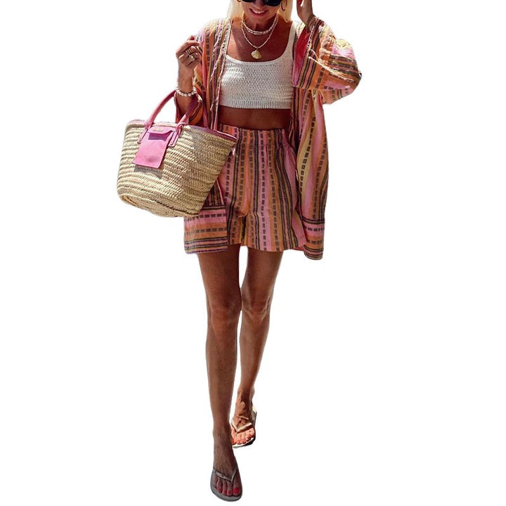 Tenue de plage décontractée pour femmes avec veste de type kimono et short Lune London