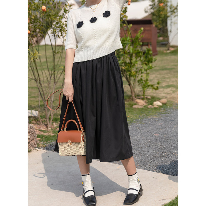 Knitted sweater for women with floral design Lune London