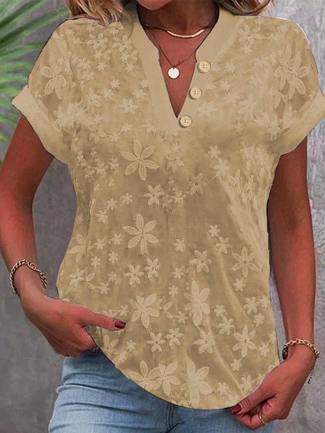 Women's blouse with chic and stylish floral pattern