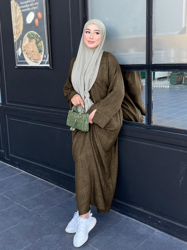 Ladies Fashion Maxi Dress with Voluminous Sleeves and an Elegant Cut Lune London