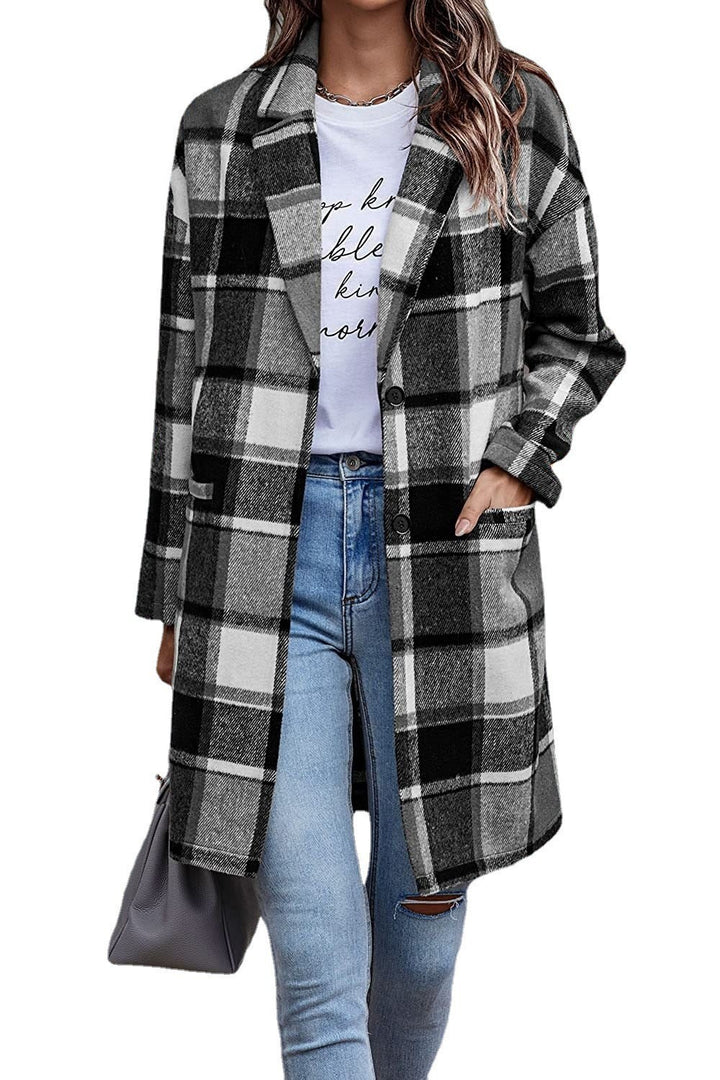 Oversized plaid coat for women with stylish pockets and turned-down collar Lune London