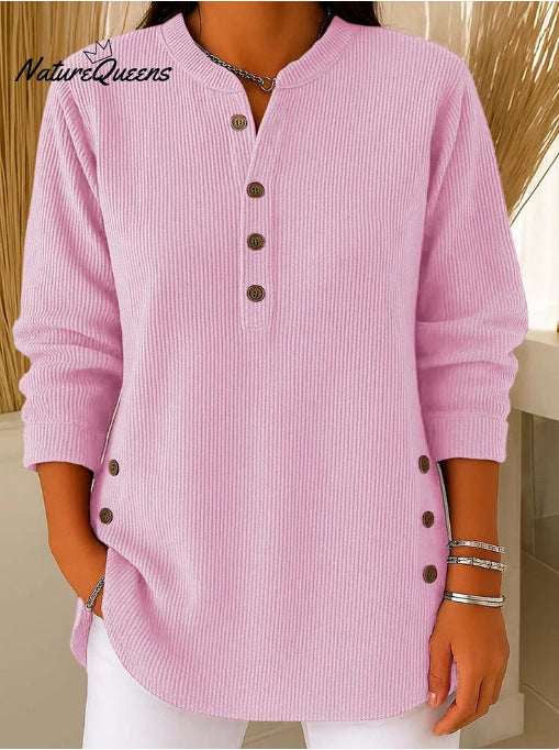 Chemise à manches longues pour femmes avec patte de boutonnage et détails modernes de boutons sur les côtés Chic & Stil