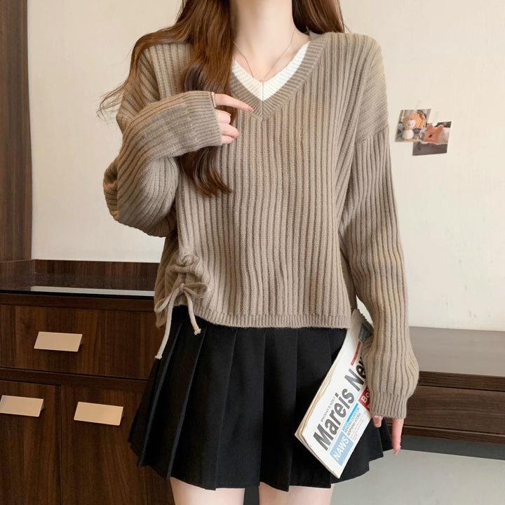 Condescending V-neck sweater for women with ribbed texture and trendy side ties Lune London