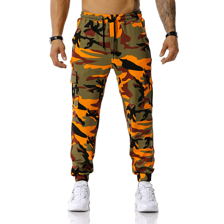 Camouflage cargo pants for men with elastic waistband and practical side pockets Lune London