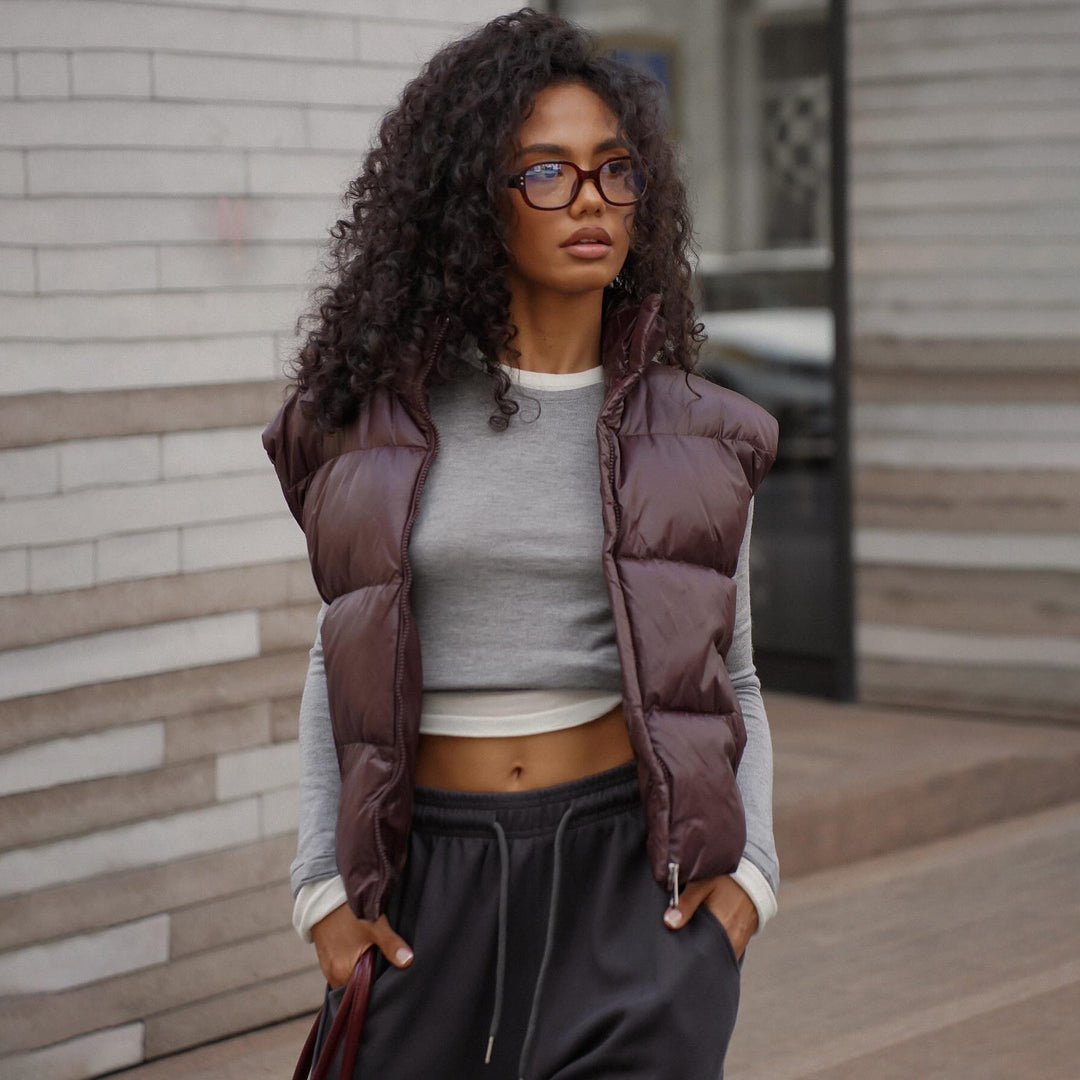 Quilted women's vest with high collar and practical zipper Lune London