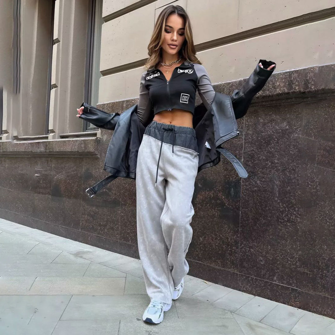 Comfortable lounge pants for women with an elastic waist and a trendy design Lune London