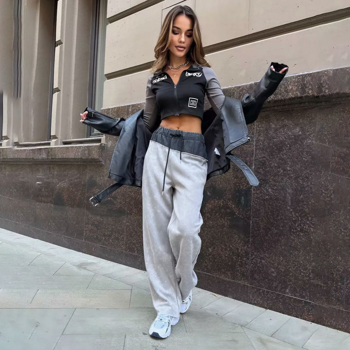 Comfortable lounge pants for women with an elastic waist and a trendy design Lune London