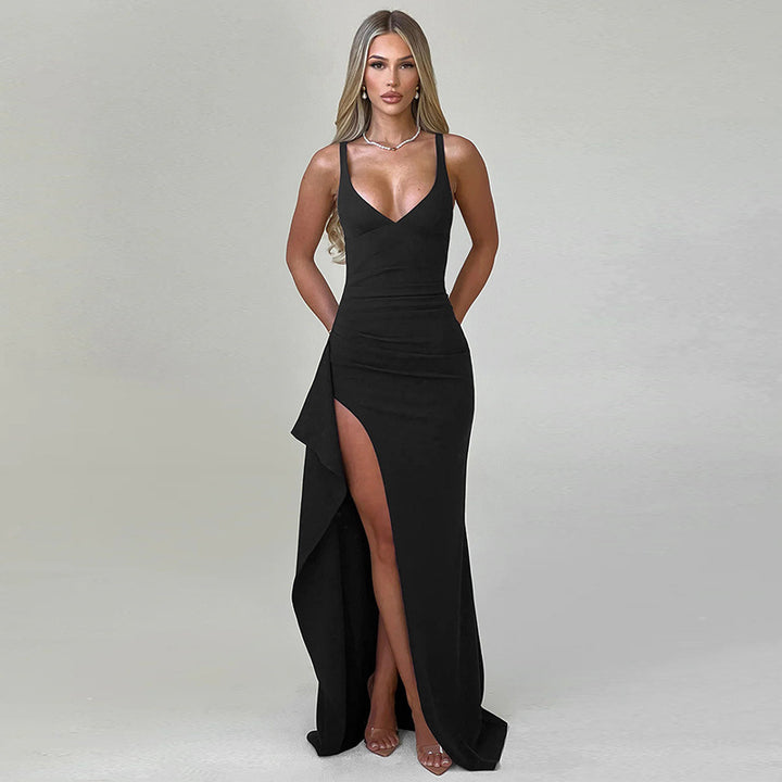Elegant maxi dresses for women with a side slit and seductive V-neck Lune London
