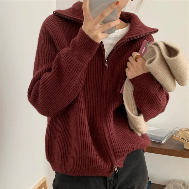 Sporty knitted pullover for ladies with high-quality structure Lune London