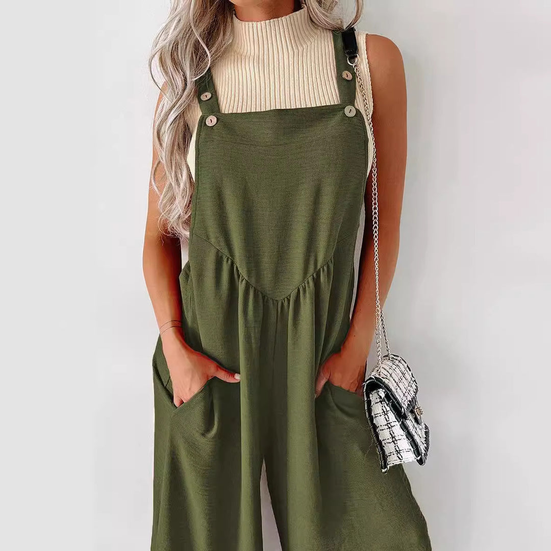 Casual women's jumpsuit with wide leg and decorative button details Lune London