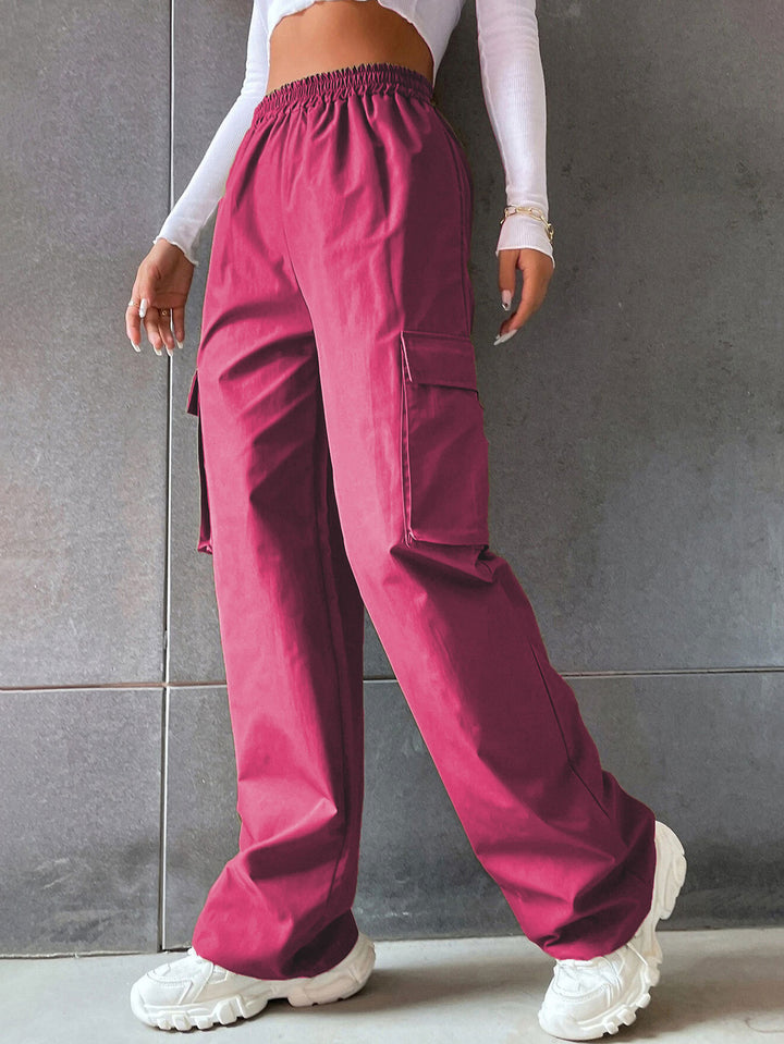 Women's cargo pants with side pockets and elastic waistband Lune London