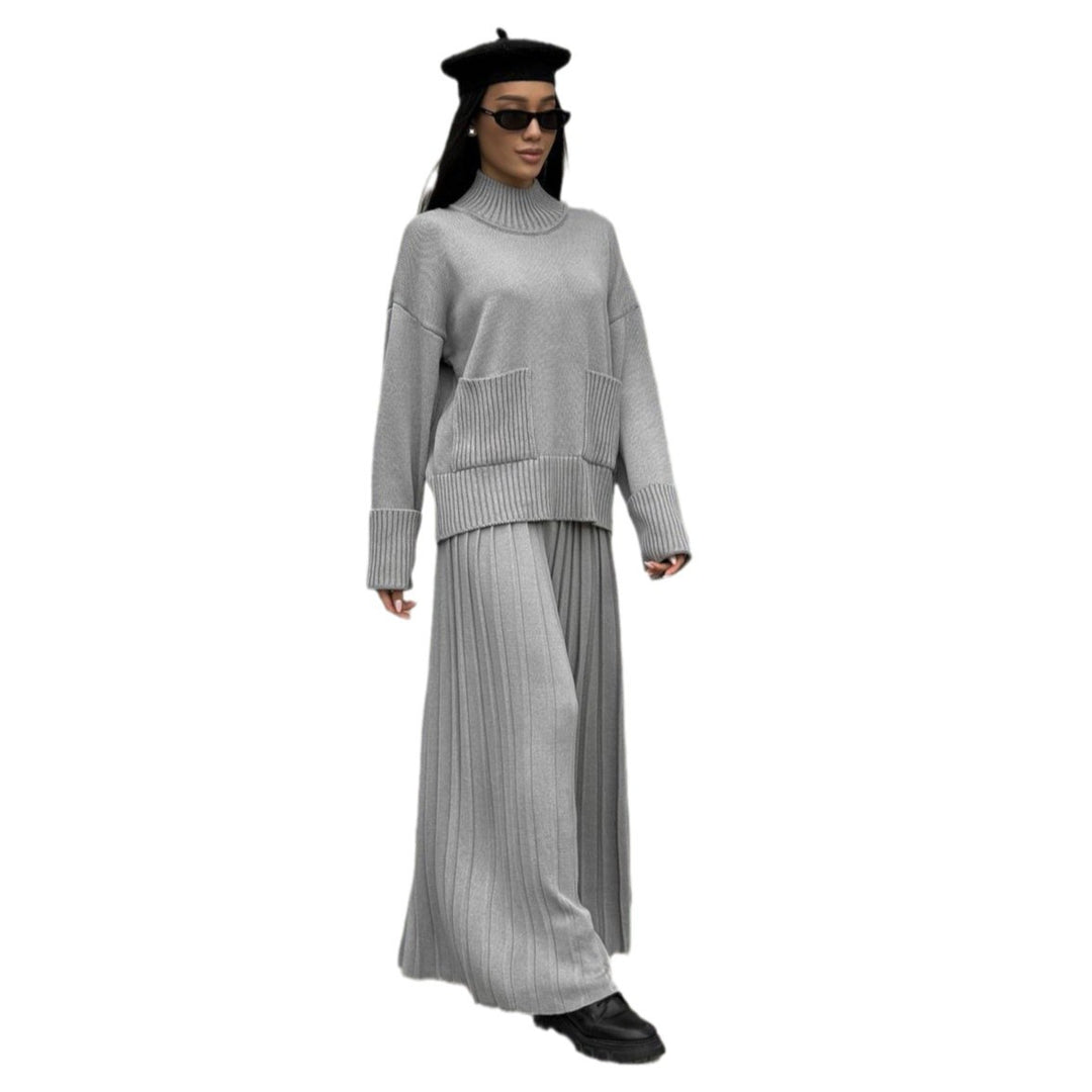 Knitted sweater for women with chic and stylish maxi pleated pants