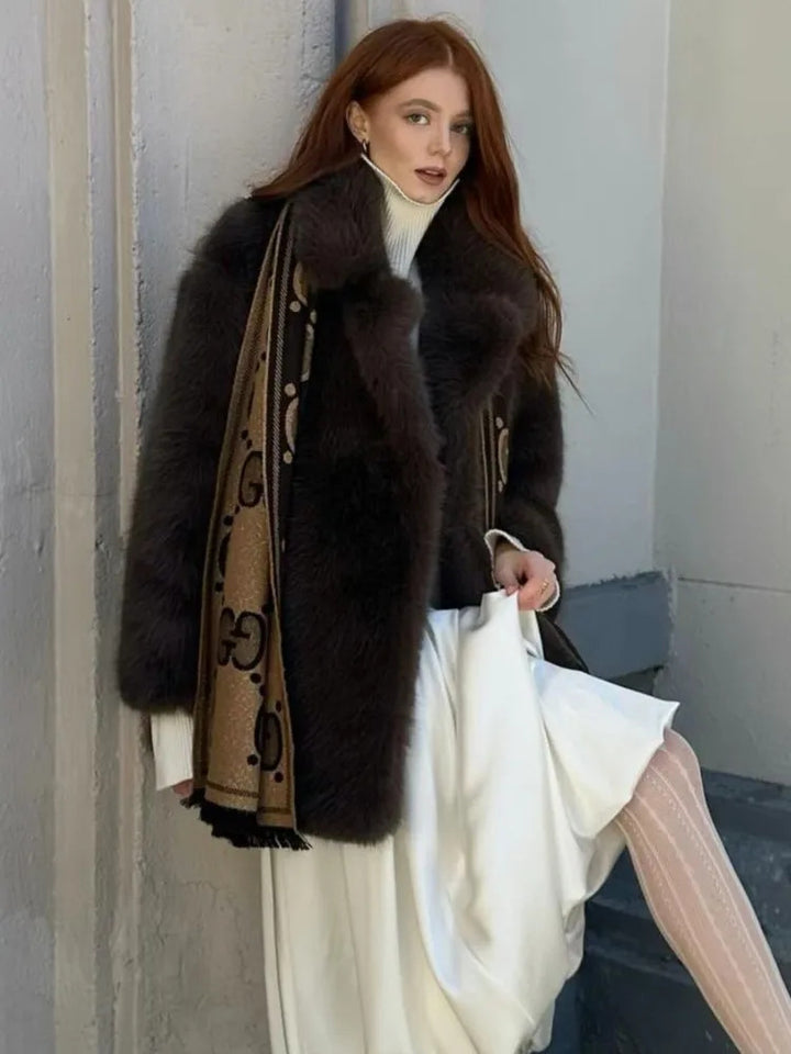 Luxurious faux fur fox jacket for ladies with an elegant cut Lune London