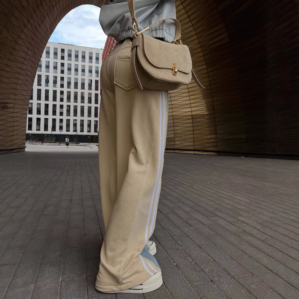 Casual high-waisted pants for women with a striped design Lune London