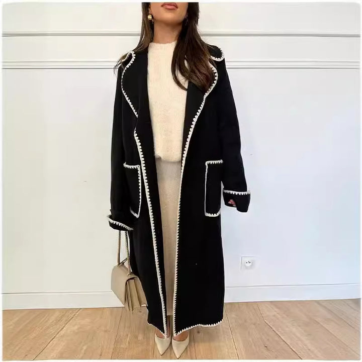 Manteau en laine élégant pour femmes avec décoration contrastée Chic & Stil