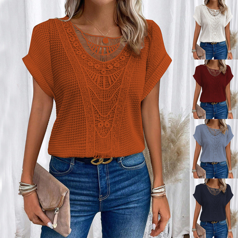 Top à encolure croisée pour dames avec un motif en crochet raffiné Lune London