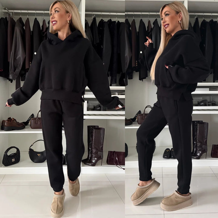 Women's hoodie and jogger set, relaxed fit and stylish design Lune London