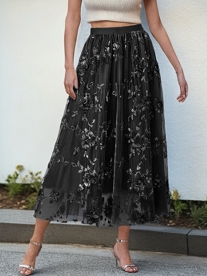Elegant tulle skirt for women with floral embroidery and elastic waist Lune London