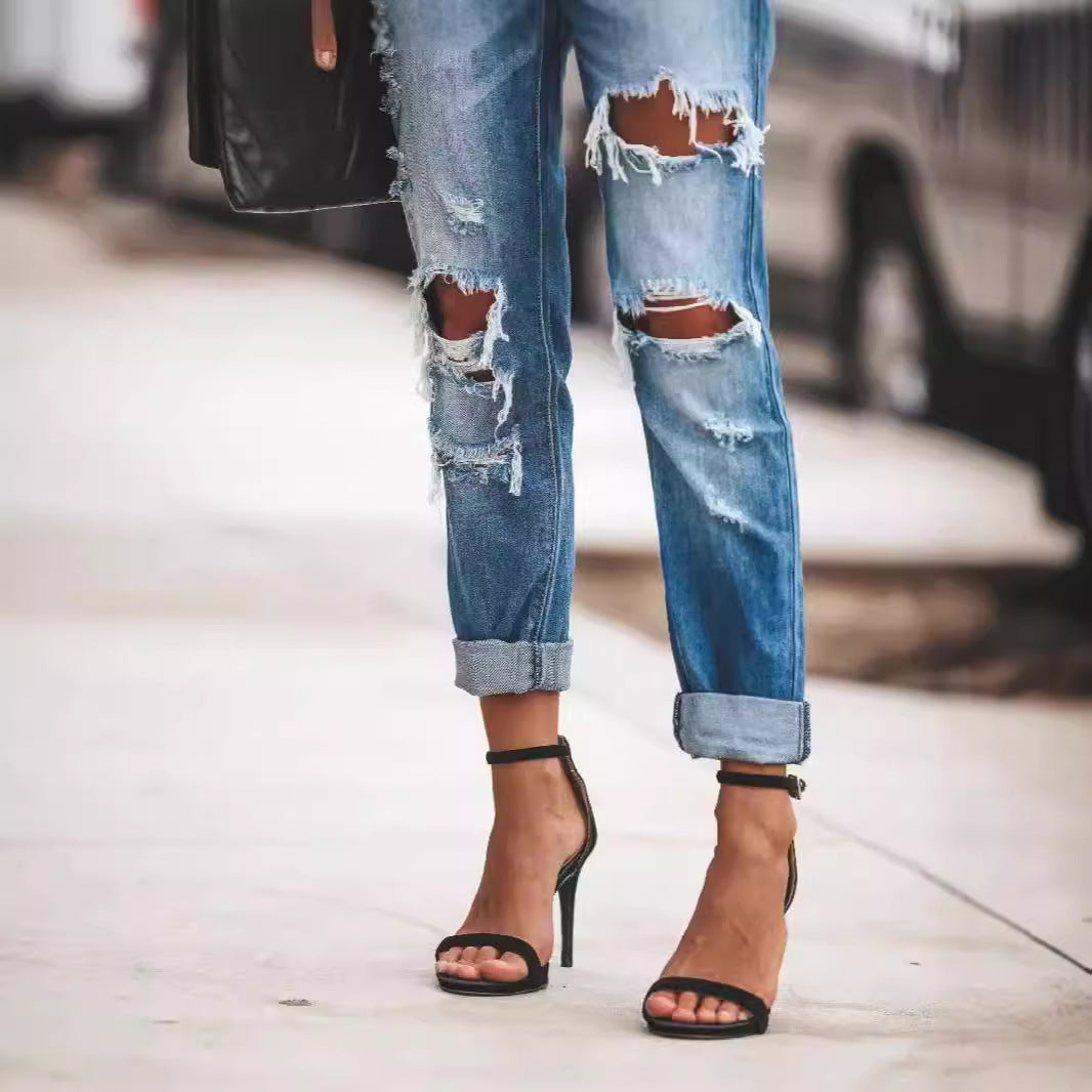 Women Destroyed Boyfriend Jeans in casual style with high tear details Lune London