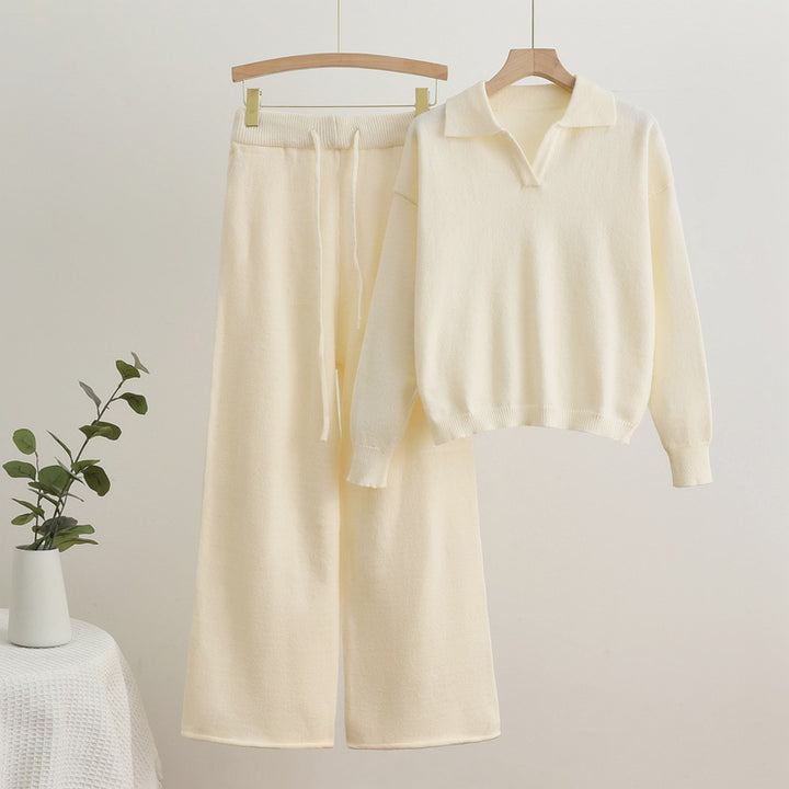 Comfortable knit loungewear set for women with a sweater and wide-leg pants Lune London