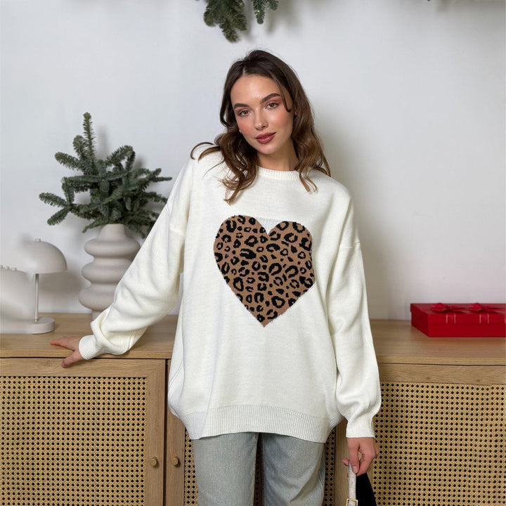 Oversized knit sweater for ladies with leopard heart pattern Lune London