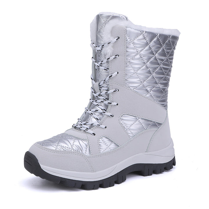 Thermally insulated winter boots for women with a patterned non-slip sole and cozy inner lining Lune London