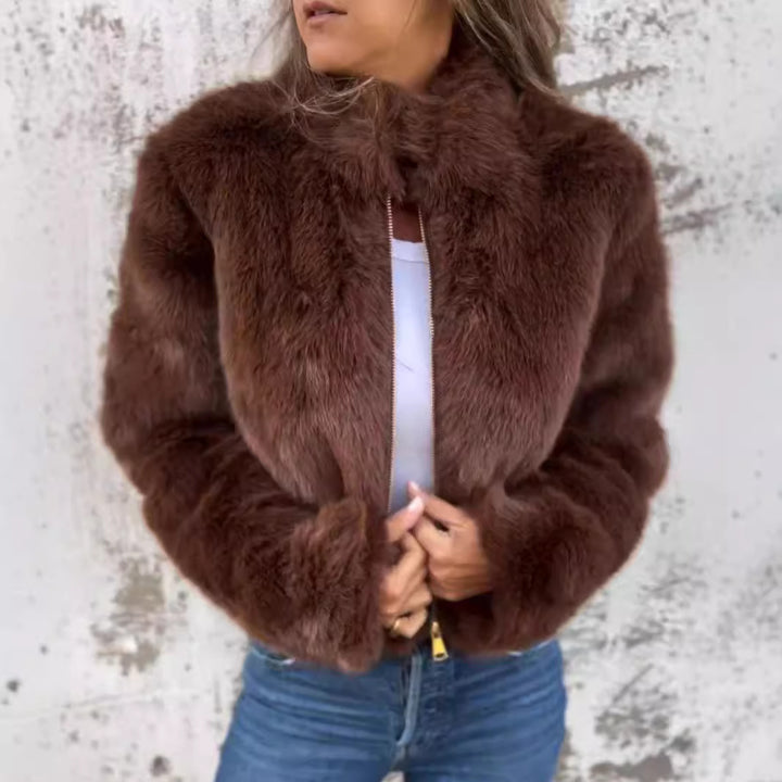 Ladies cozy and fashionable fleece jacket with high collar and zipper Lune London