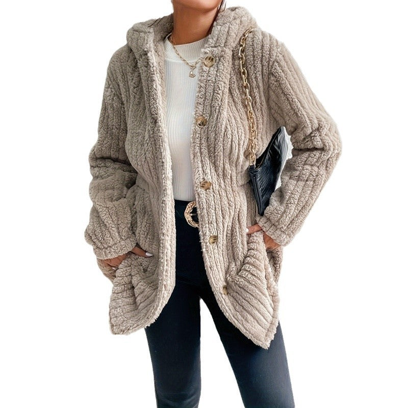 Ladies Cozy Knit Blanket with Long Sleeves and Loose Fit Lune London