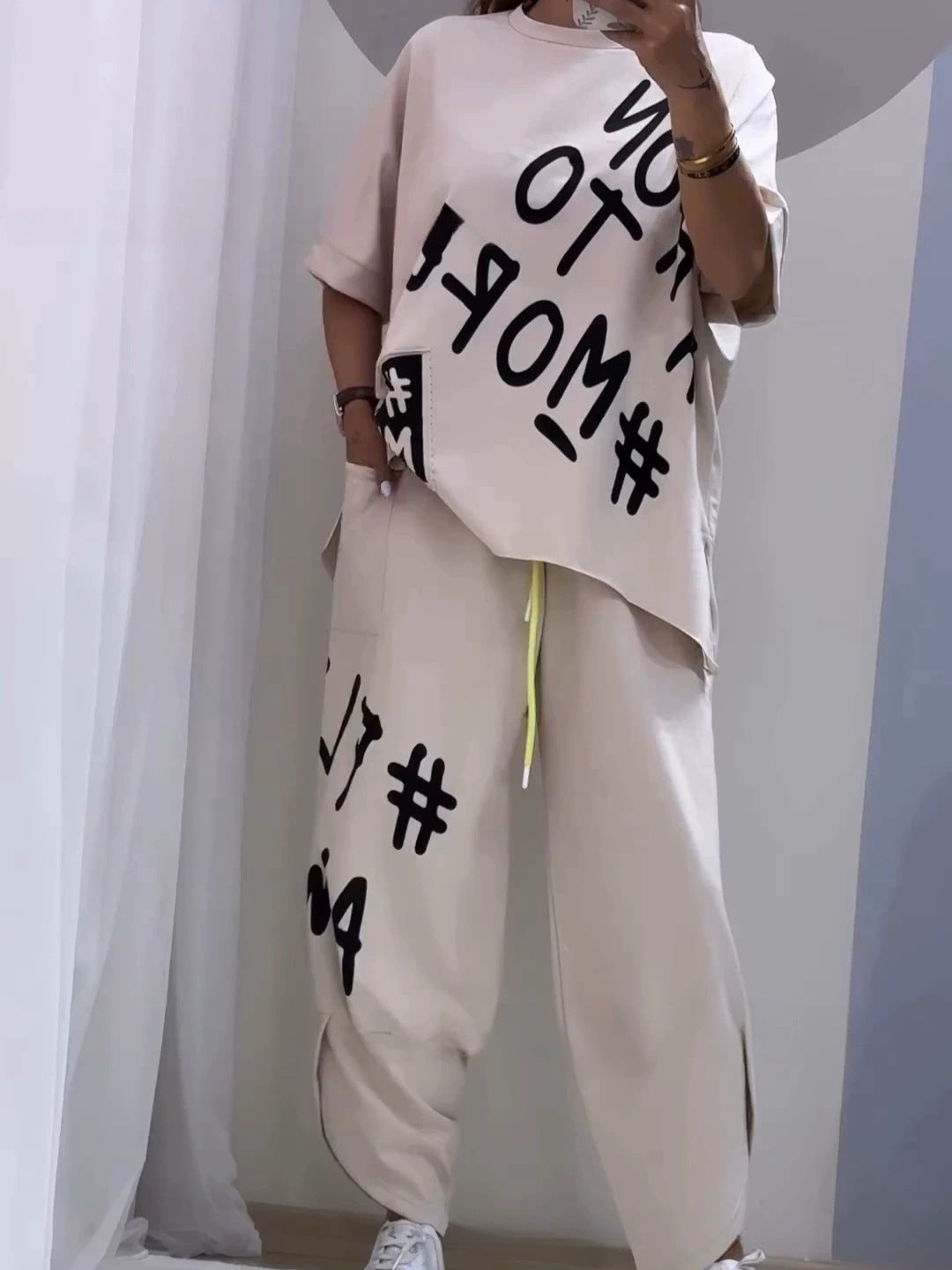 Dames ensemble décontracté oversized avec imprimé statement Lune London