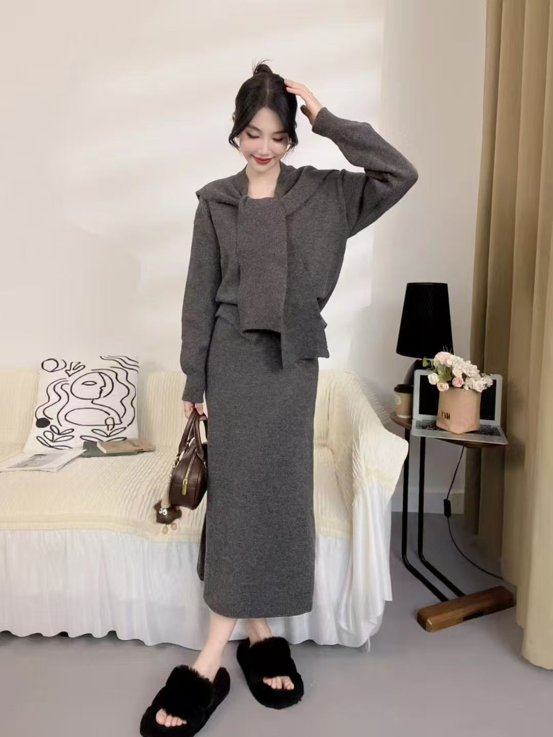 Ensemble en tricot pour femmes avec col tendance et silhouette élégante Chic & Stil
