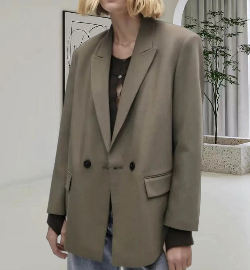 Oversized jacket for women with an elegant silhouette and decorative buttons Lune London
