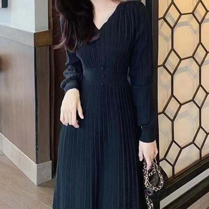 Lune London Plisse Maxi Dress with V Neck and Elegant Waist Accentuations
