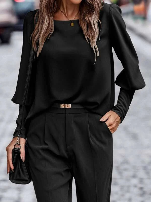 Ladies Elegant Top with Puff Sleeves and a Soft Fit Lune London