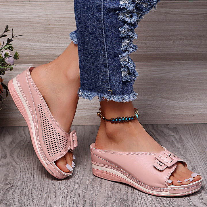 Comfortable wedge sandals for women with trendy buckle Lune London
