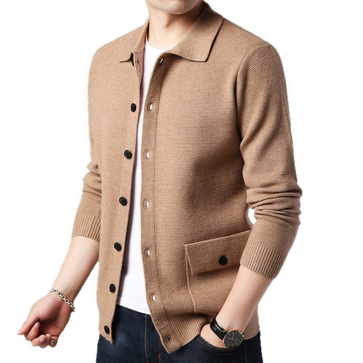 Casual cardigan for men with practical pockets and a button closure Lune London